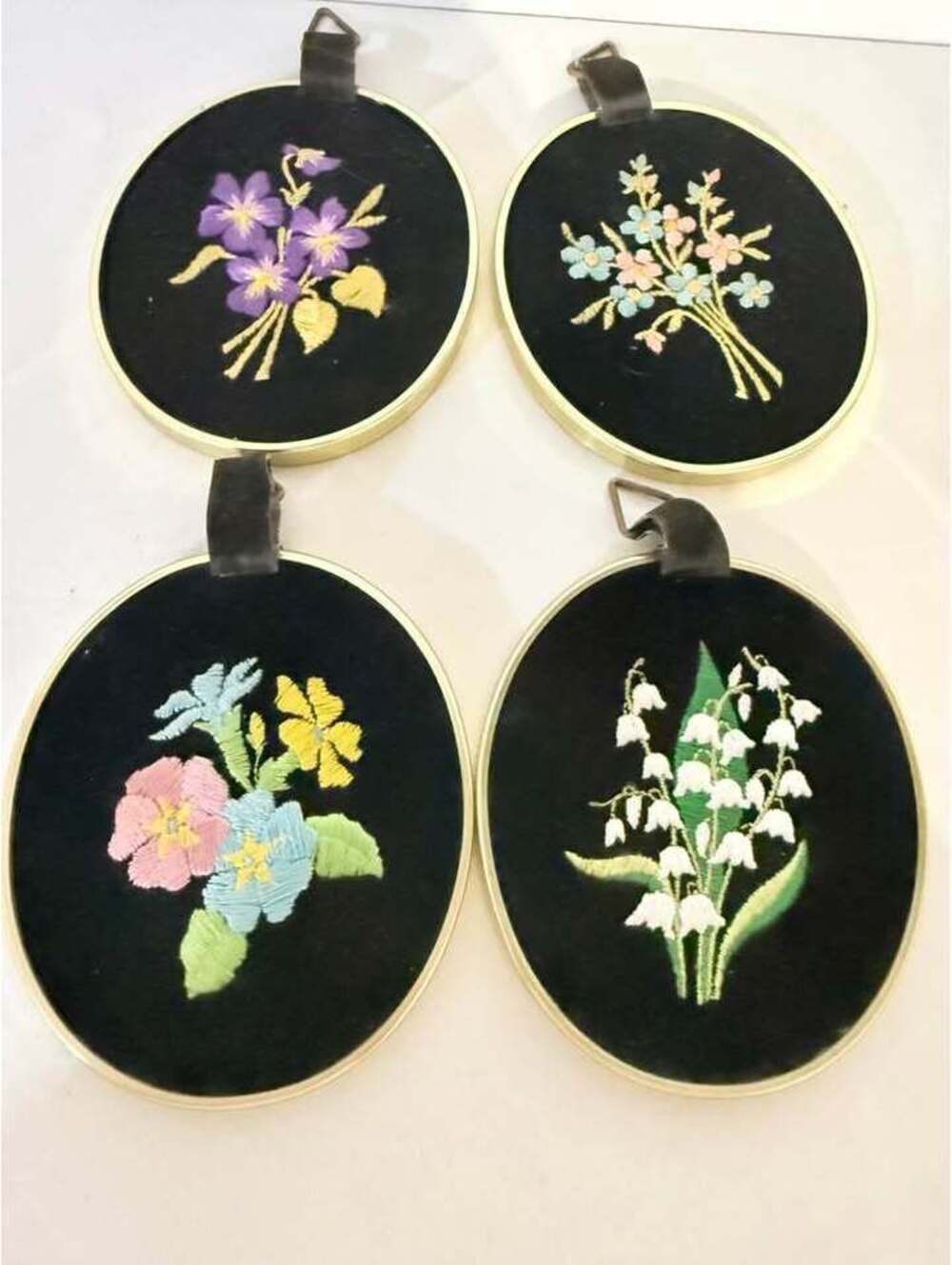 Vintage Embroidered Floral Velvet Wall Art Set of 4 gold Frame
